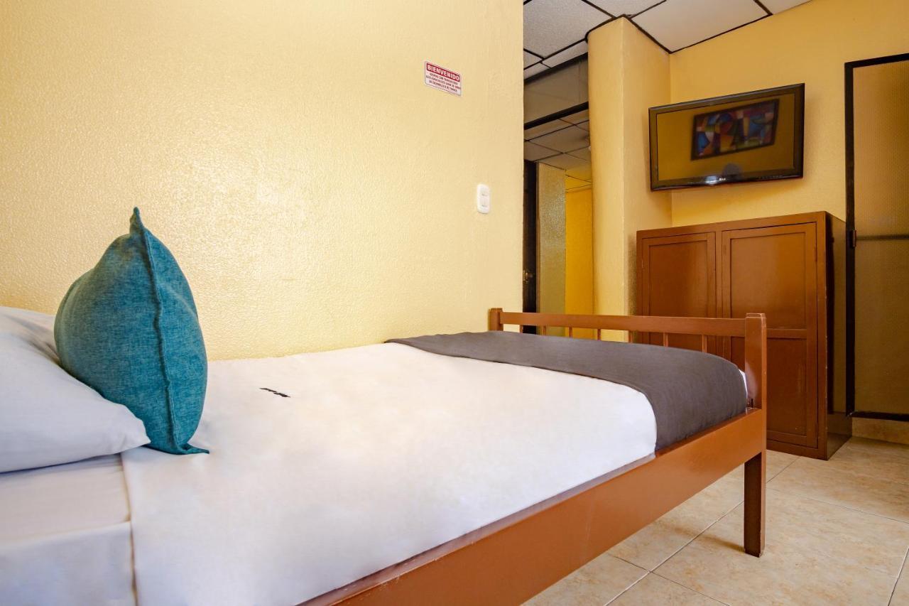 Hotel Ayenda Europa Bogotá Esterno foto