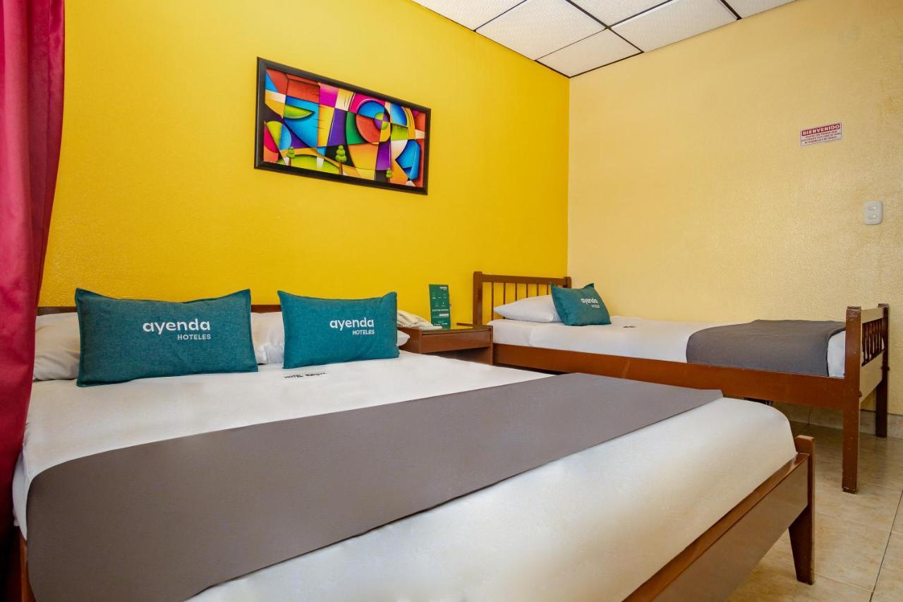 Hotel Ayenda Europa Bogotá Esterno foto